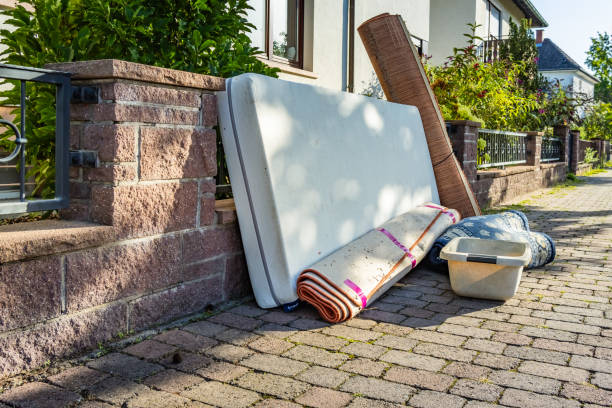 Attic Cleanout Services in Lynwood, CA